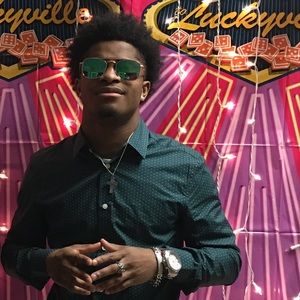 Meet your Posher, Devontay